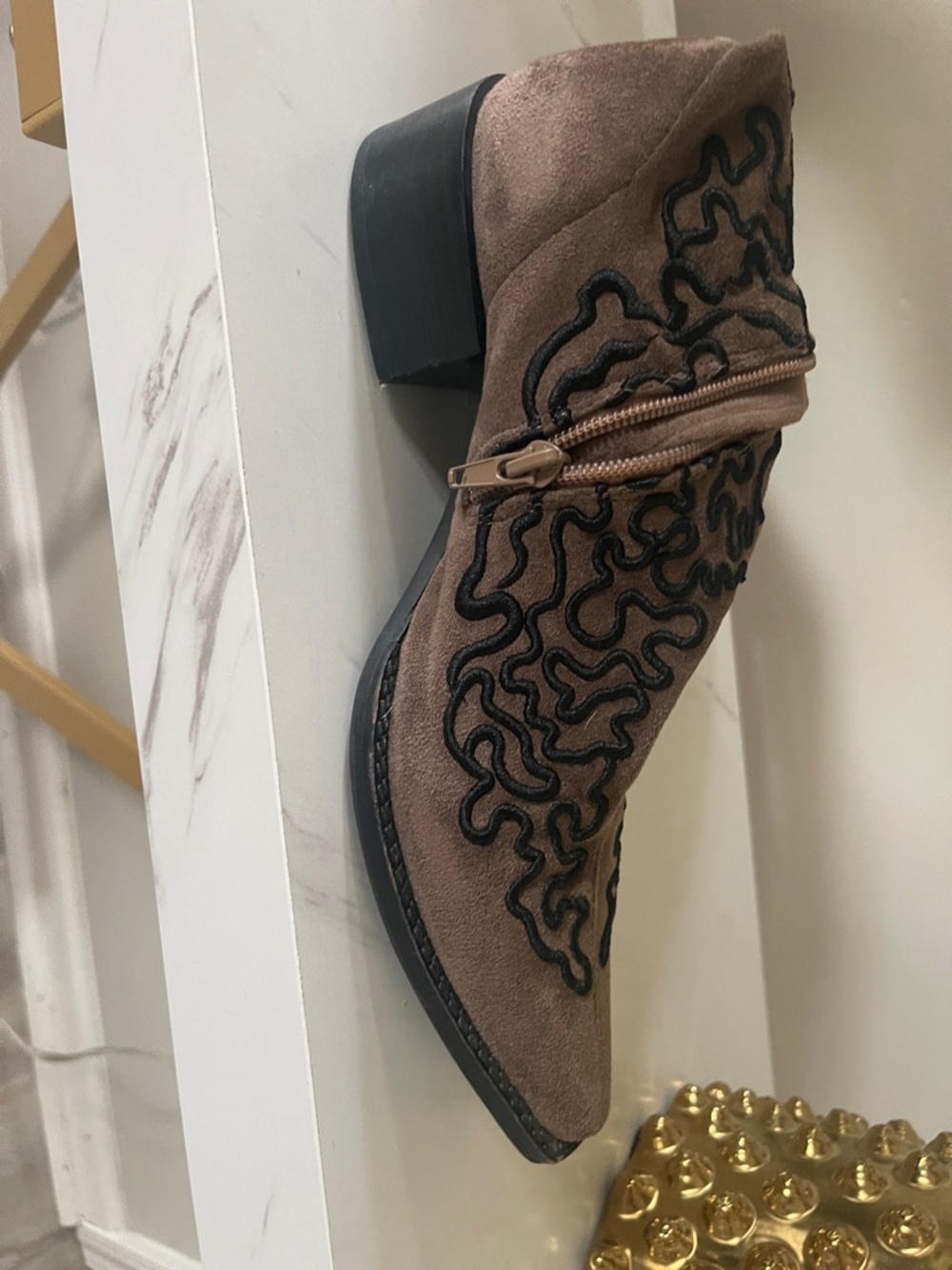 Over the knee boots - Picture 5 of 6